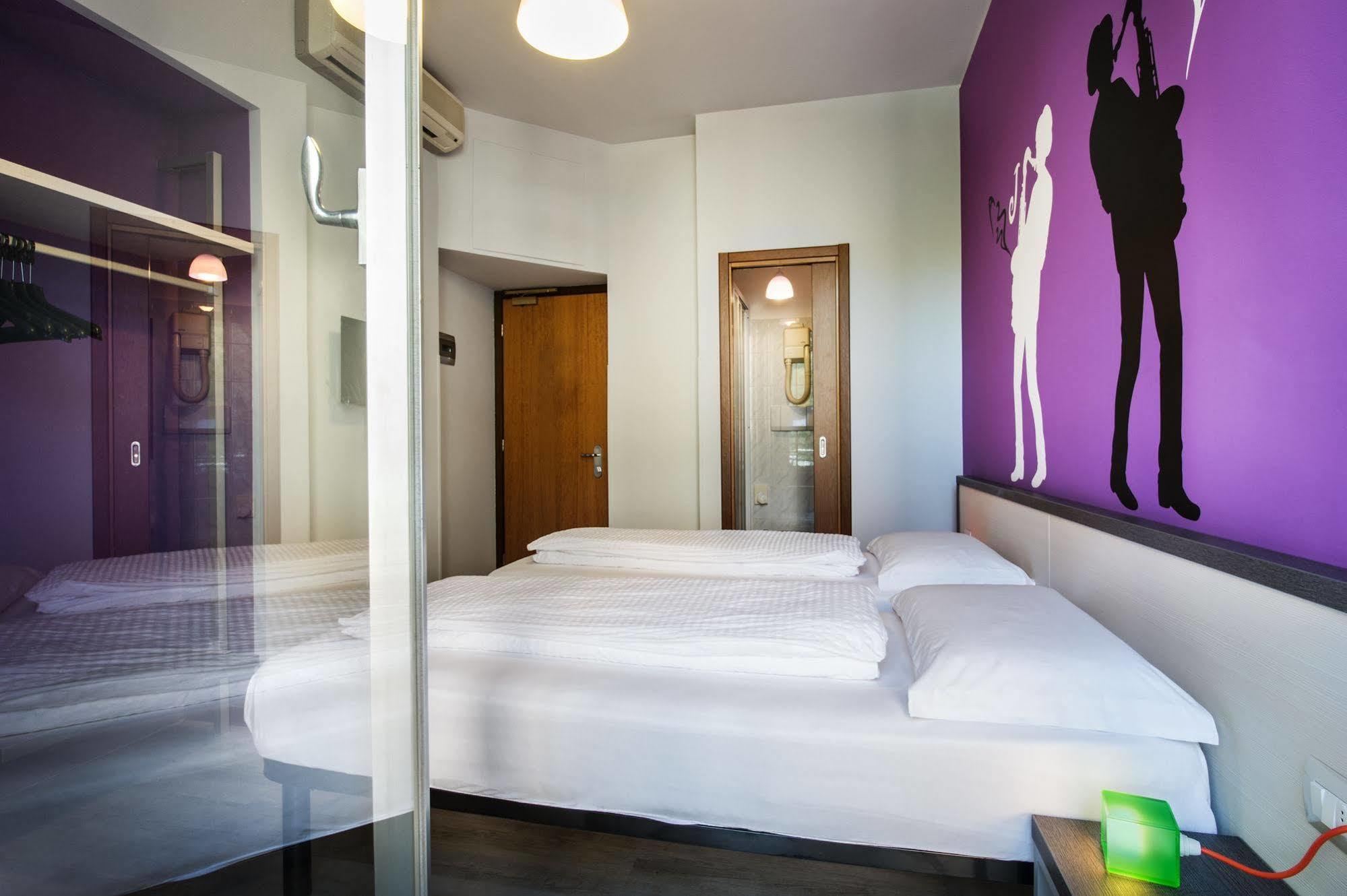 Hotel Nologo Genoa Exterior photo